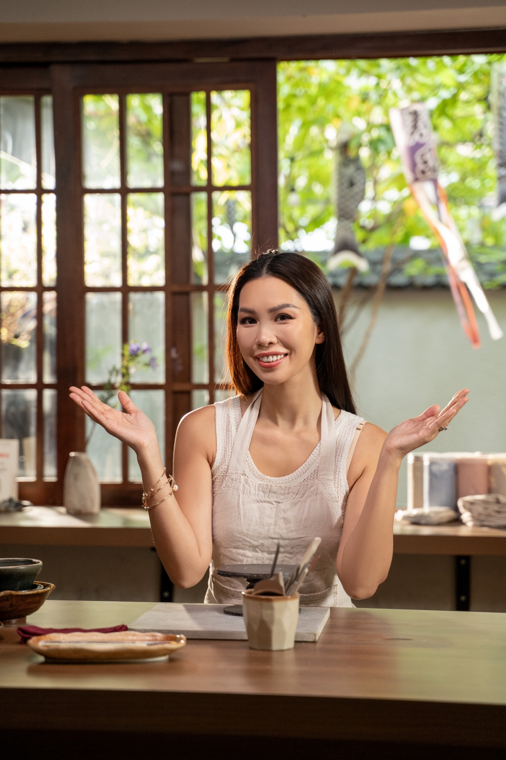 Siêu mẫu Hà Anh Bình thản giữa dư luận chọn hạnh phúc thay vì tổn thương