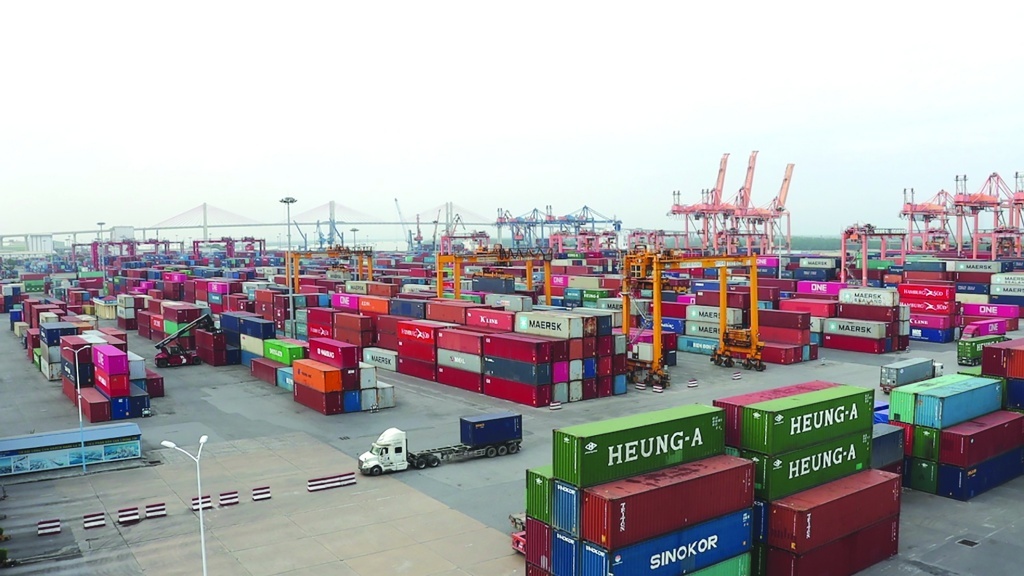 Hoạt động xuất nhập khẩu tại khu vực cảng Hải Phòng. Ảnh minh họa: Thái Bình Hoạt động xuất nhập khẩu tại khu vực cảng Hải Phòng. Ảnh minh họa: Thái Bình