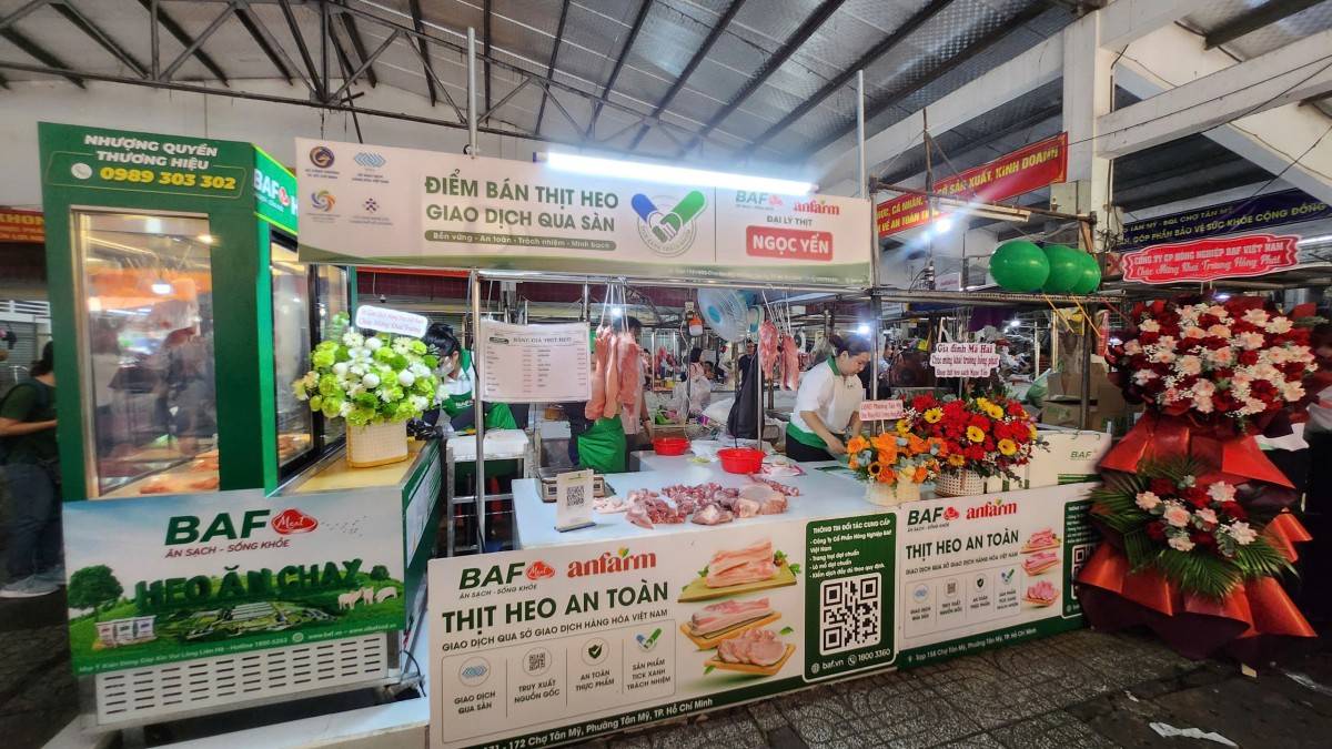TP.HCM thí điểm bán thịt heo qua sàn giao dịch tại chợ truyền thống