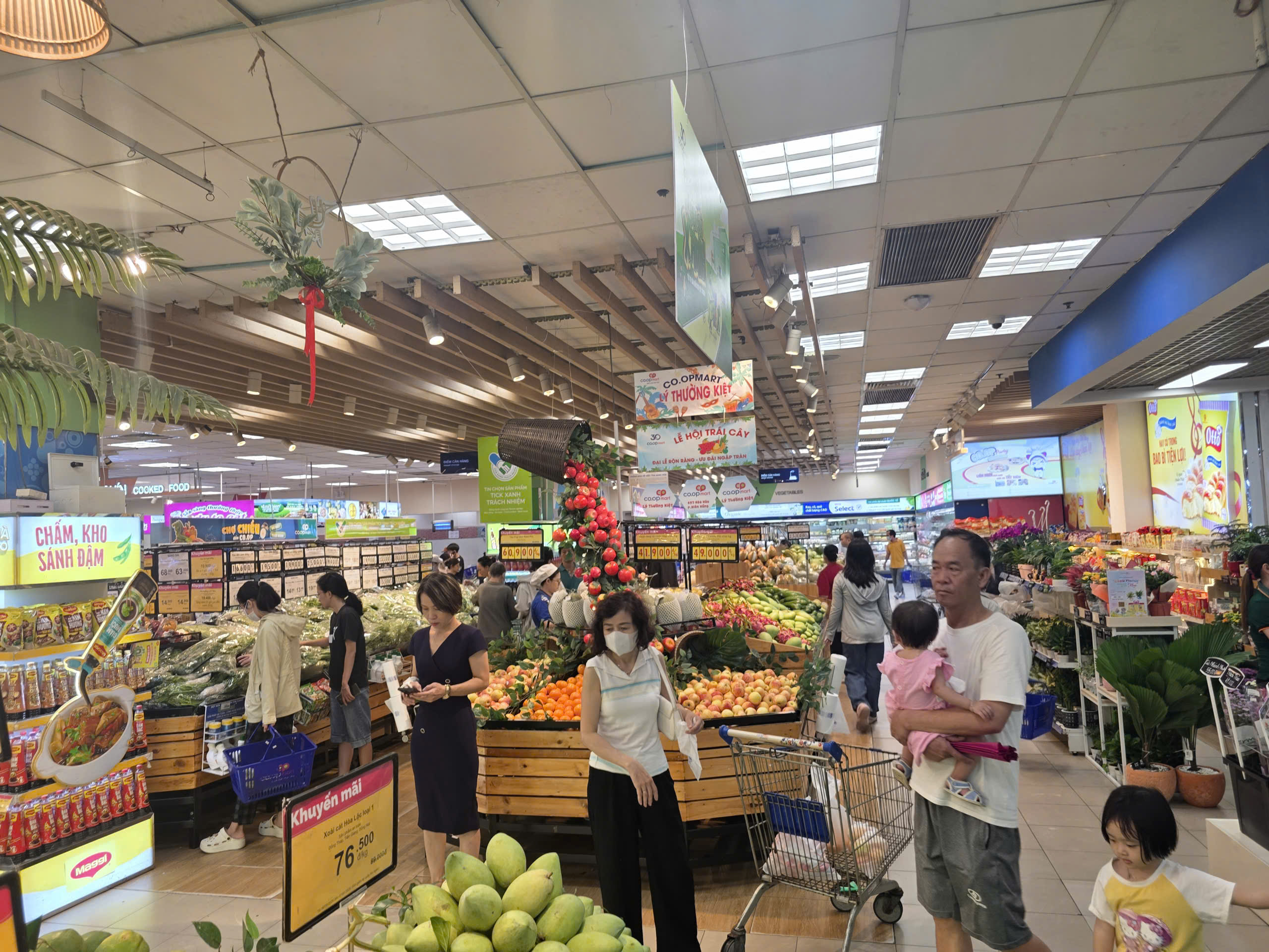 TP.HCM tập trung điều hành giá, ổn định thị trường