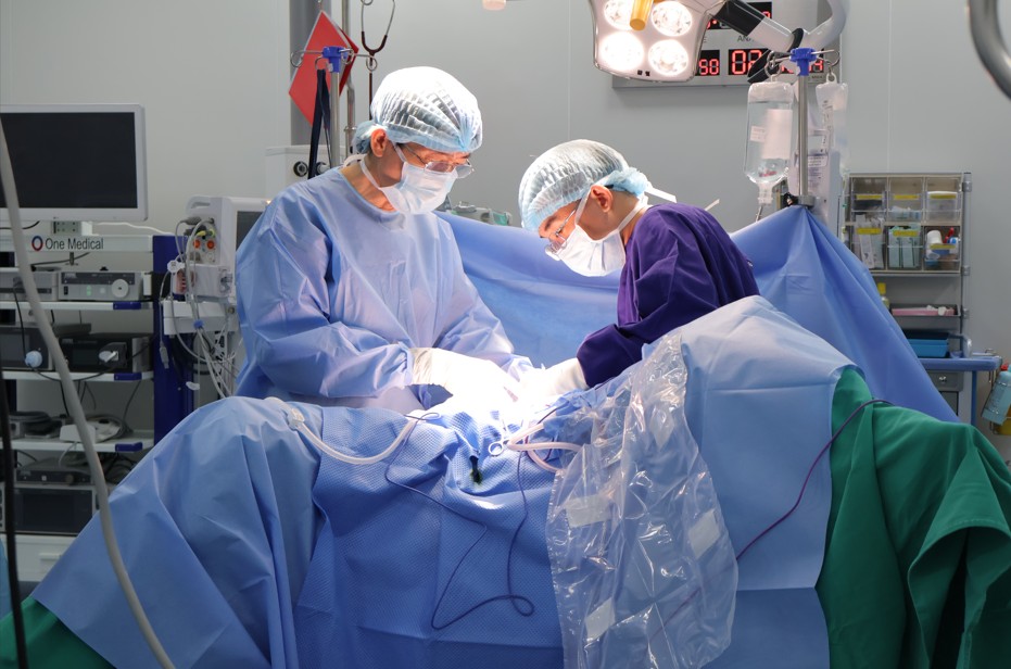 Bị ung thư xâm lấn bàng quang, người đàn ông 61 tuổi thoát cửa tử nhờ chiến lược điều trị khác thường 