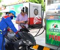 Giá dầu thế giới giảm sâu Bộ Tài chính đề xuất kéo dài giảm thuế xăng dầu thêm 3 tháng 