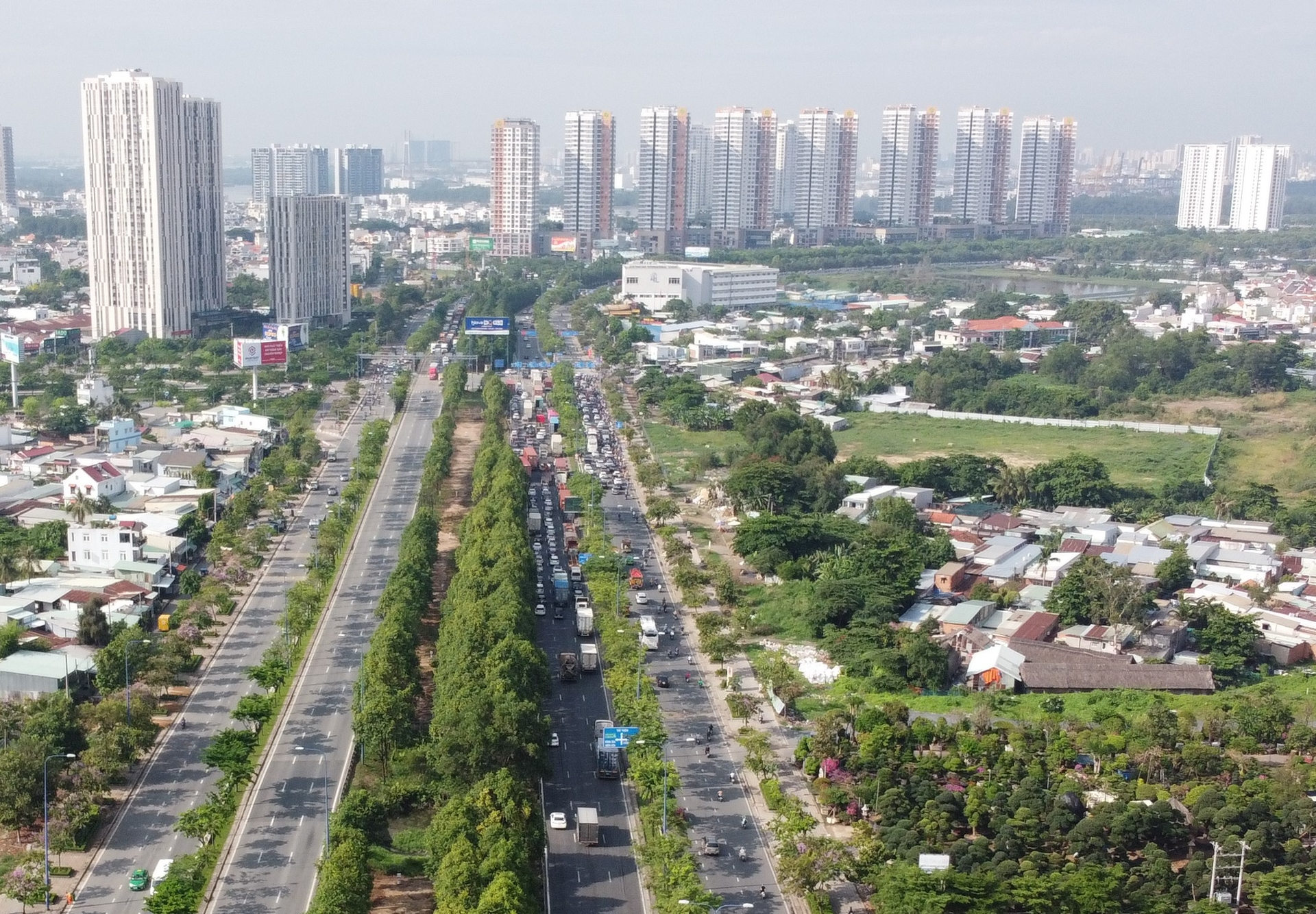 TP.HCM tháo gỡ hơn 241 dự án nhà ở, tăng tốc cấp sổ hồng cho người dân