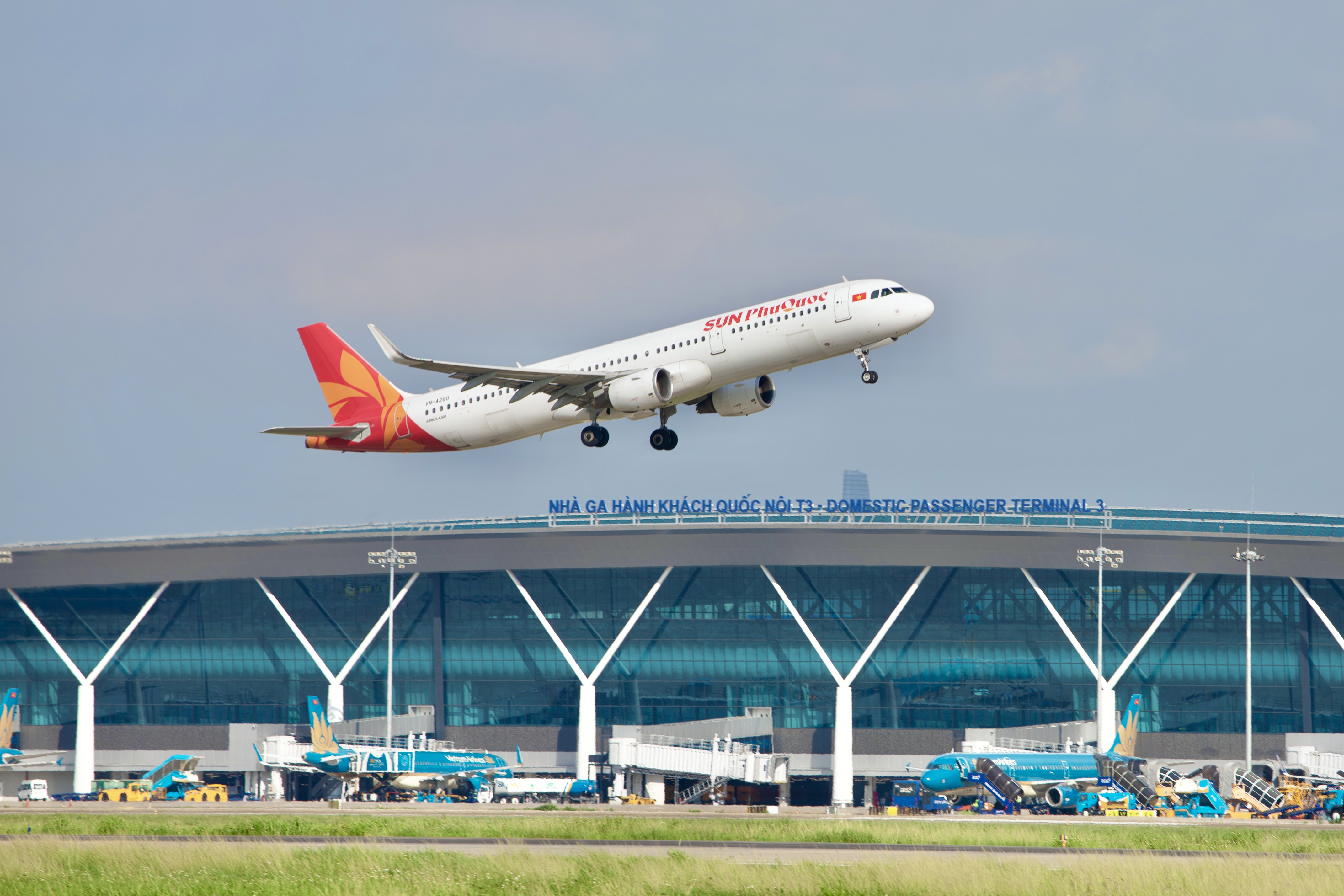 Trong cả ba tháng của Quý II, tỷ lệ bay đúng giờ của Sun PhuQuoc Airways đều cao hơn mức bình quân toàn ngành