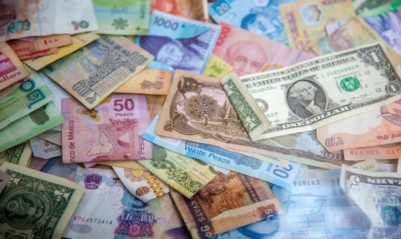 Tỷ giá ngoại tệ hôm nay 10/7: USD tiếp tục suy yếu, thị trường chờ tín hiệu từ Trung Đông