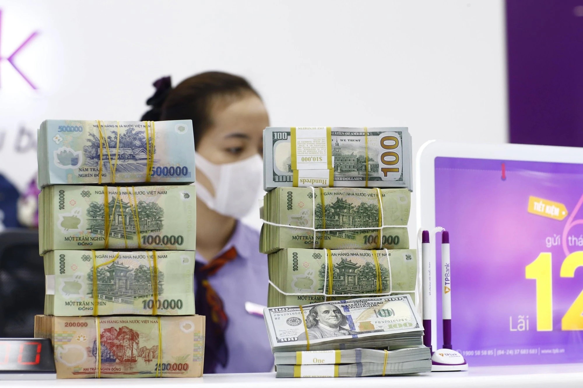 Ngân hàng Nhà nước hút ròng hơn 31.300 tỷ đồng, tỷ giá vẫn ổn định